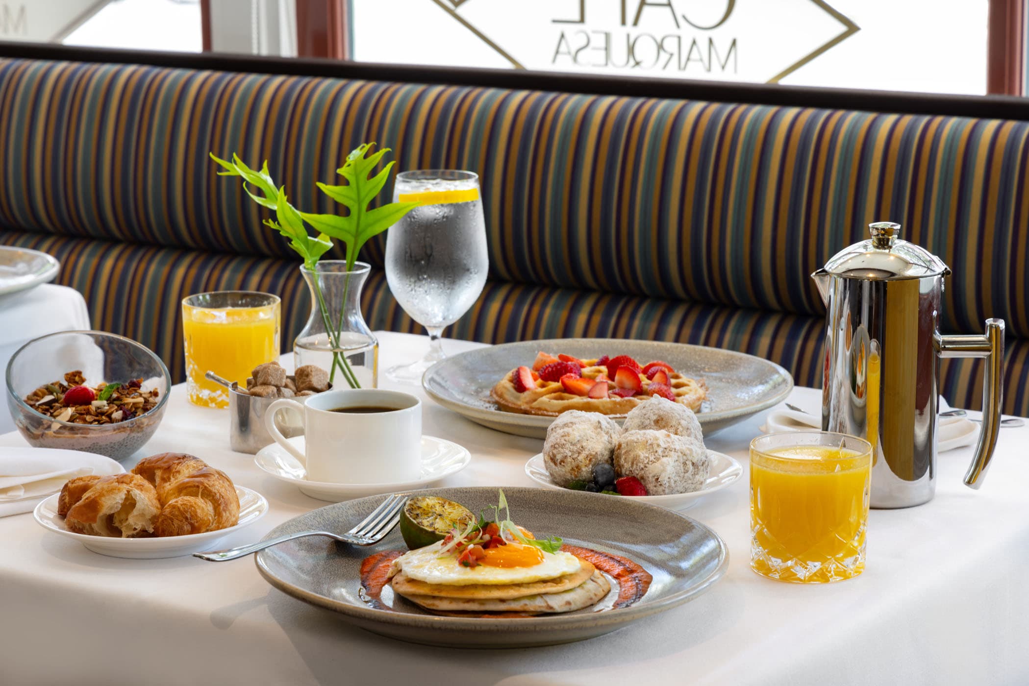 2 breakfast plates with coffee and juice at Marquesa