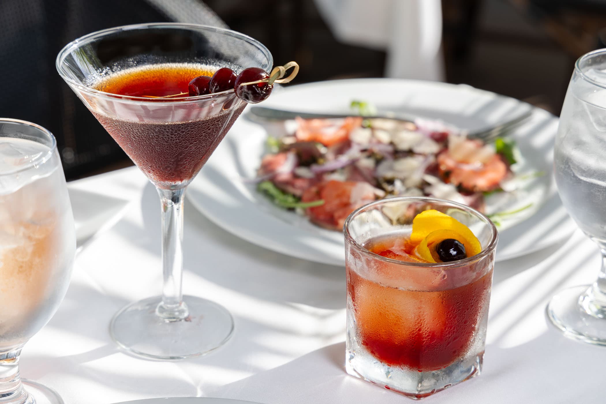2 vibrant cocktails at Marquesa