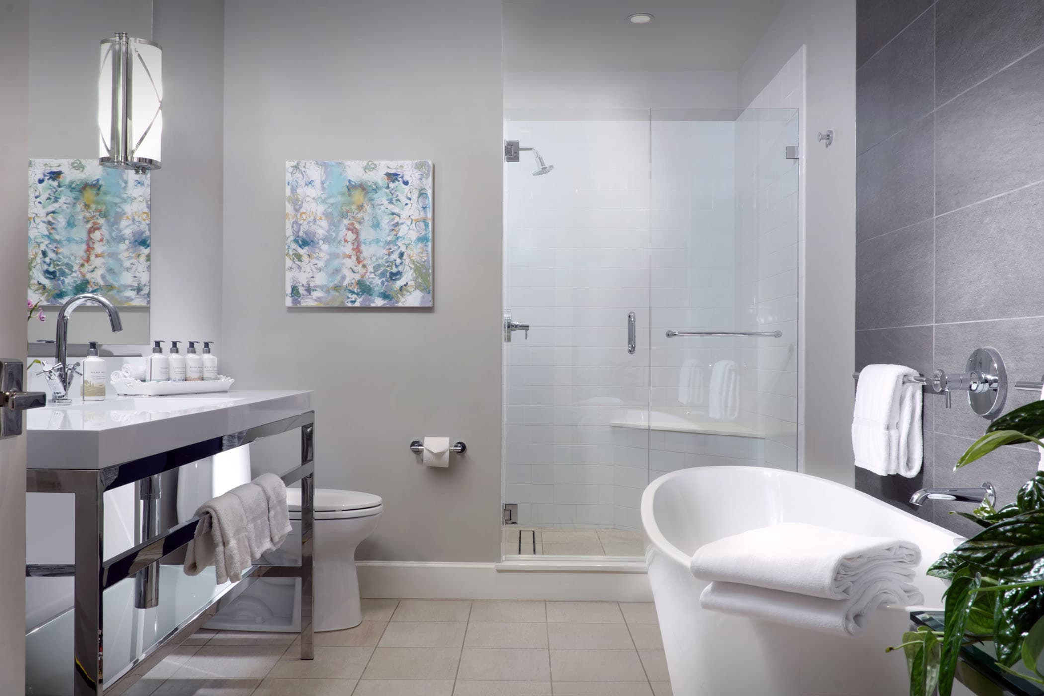 414 BAHAMA SUITE BATH