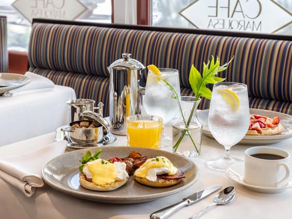 Eggs Benedict Breakfast